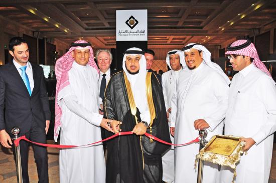 الاستاذ مازن بترجي نائب رئيس غرفة جدة و الاستاذ سامر الريان المدير العام المساعد يفتتحان معرض الفخامة العالمي