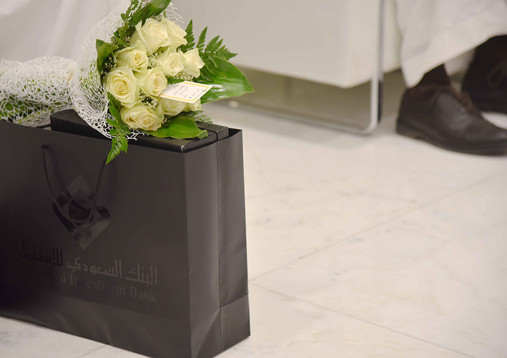 البنك السعودي للاستثمار يعايد أبطالنا المصابين في الحد الجنوبي